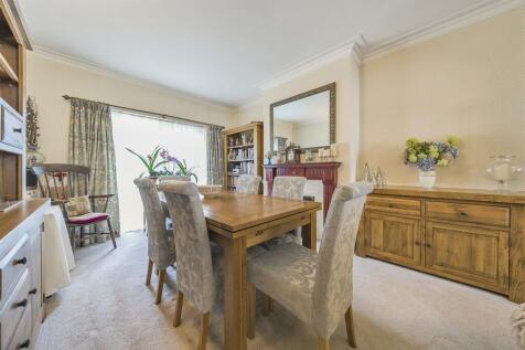 Dining Area.jpg