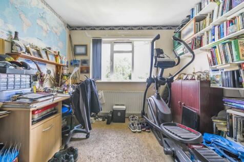 Bedroom 4.jpg