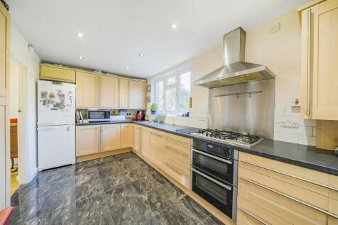 Kitchen Breakfast Room 1.jpg