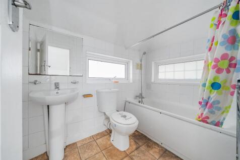Bathroom.jpg