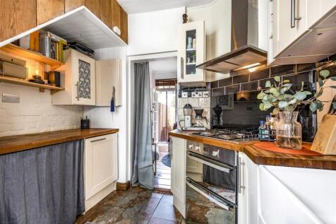 kitchen 1.jpg