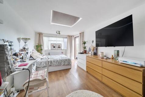 Ground Floor Bedroom or Large Rear Reception.jpg