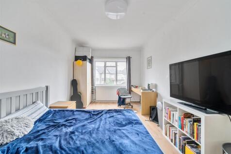 Bedroom 2.jpg