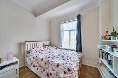 Bedroom 4.jpg
