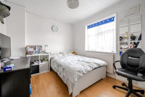 Bedroom 2.jpg