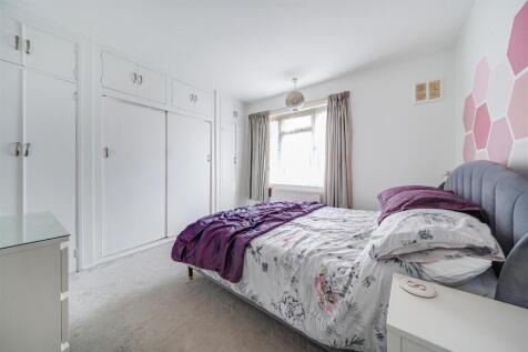 Bedroom 1.JPG
