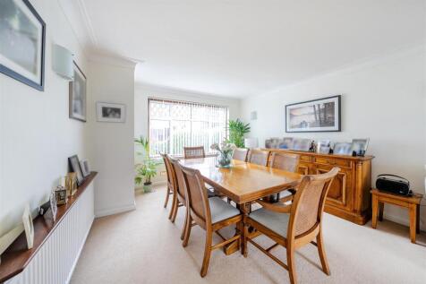 Dining Area.JPG