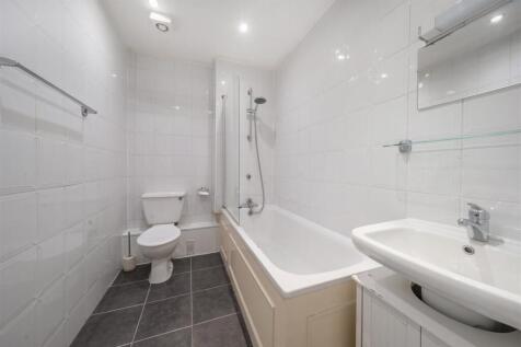 Bathroom.jpg