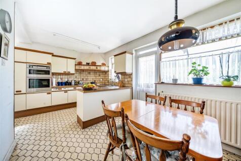 Breakfast Area.jpg