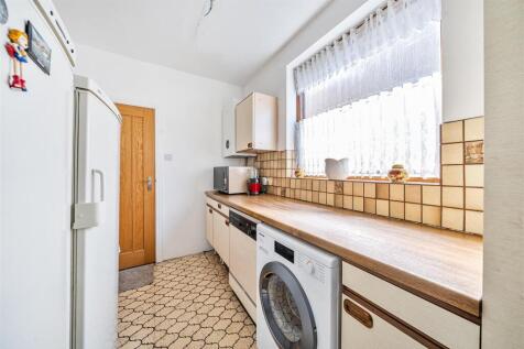 Kitchen area.jpg