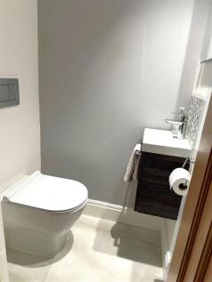 Ground floor WC.jpg
