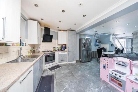 Kitchen Lounge.jpg