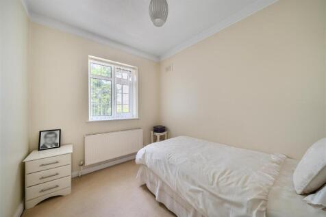 Bedroom 3.jpg