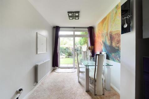 Dining Area..jpg