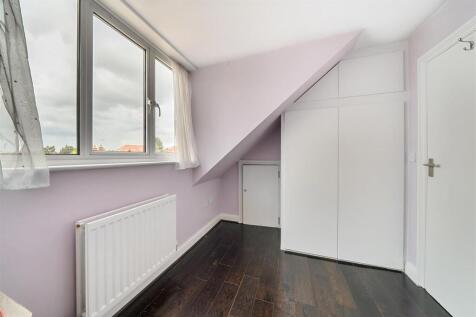 Bedroom 5.jpg