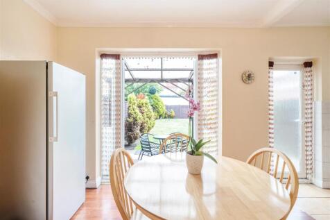 Dining Room.jpg