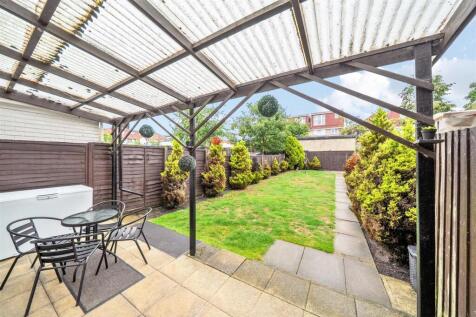 Covered Patio.jpg