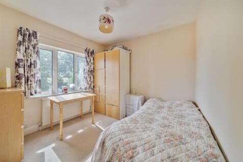 Bedroom 5.jpg