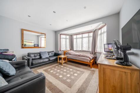 Front Lounge.jpg