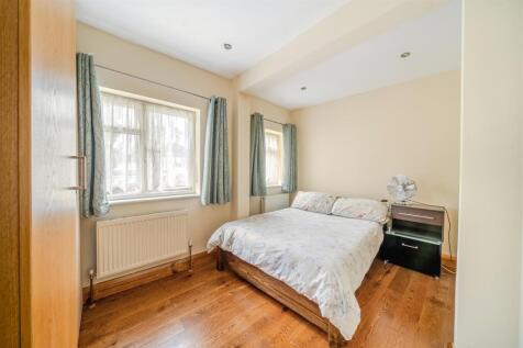 Bedroom 4.jpg