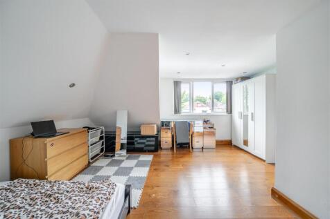 Bedroom 5.jpg