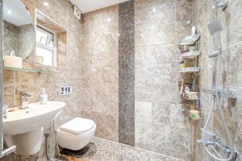 Shower Room 2.jpg