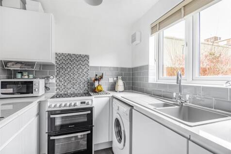 kitchen 1.jpg