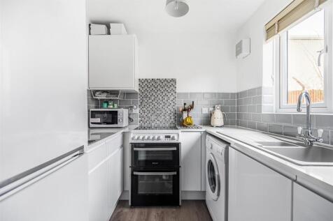 kitchen 2.jpg