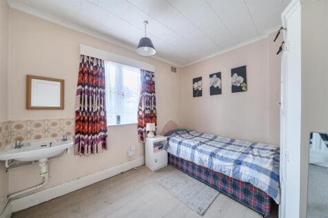 Bedroom 3.jpg