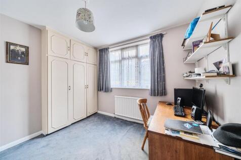 Bedroom 4.jpg
