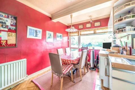 Breakfast Area.jpg