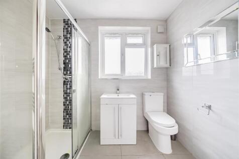 Main Shwer Room.jpg