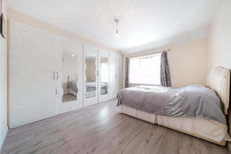 Bedroom 2.JPG