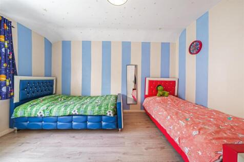 Bedroom 4.JPG