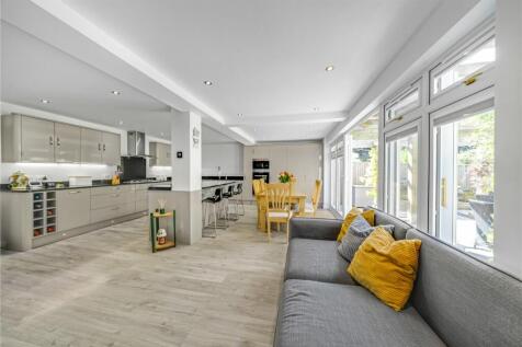 Kitchen Family Room