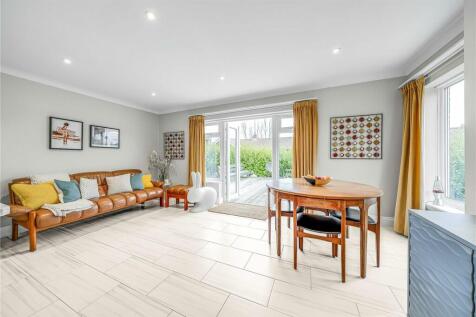 Kitchen/Living Area