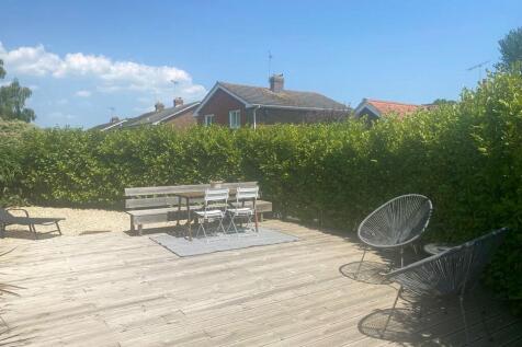 Sunny Rear Garden