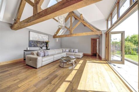 Vaulted Family Room