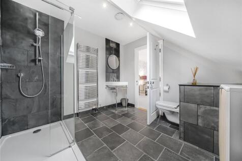 Ensuite To Bed Two