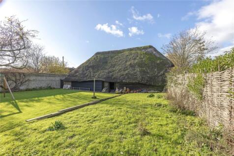 Barn &amp; Walled Grdn