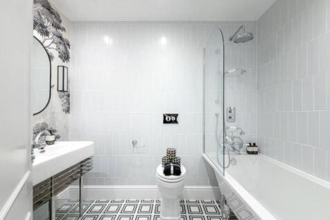 En Suite Bathroom