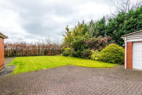 Rear Garden (4).jpg
