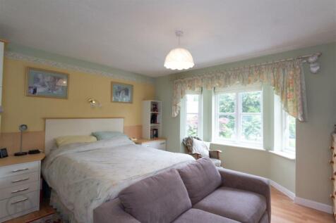 Bedroom One (2).jpg