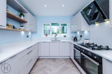 Kitchen (3).jpg