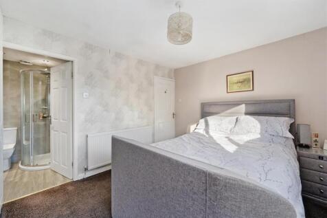 Bedroom One.jpg