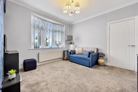 Sitting Room (2).jpg