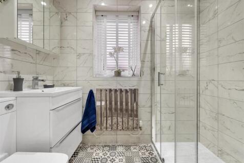 Shower Room.jpg