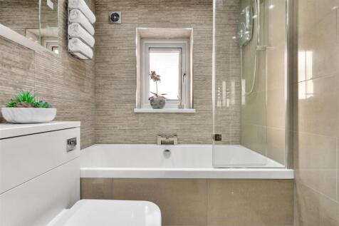Bathroom (3).jpg
