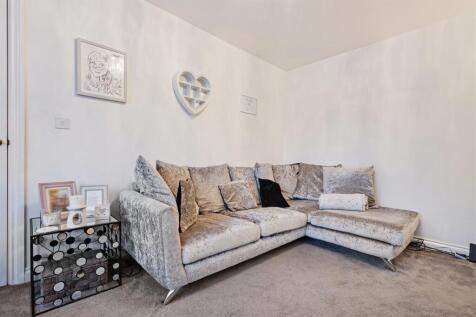 Sitting Room (3).jpg