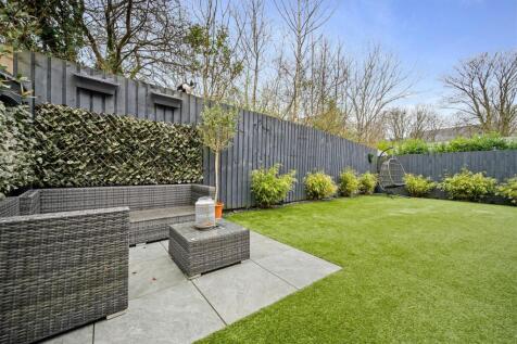 Rear Garden (4).jpg
